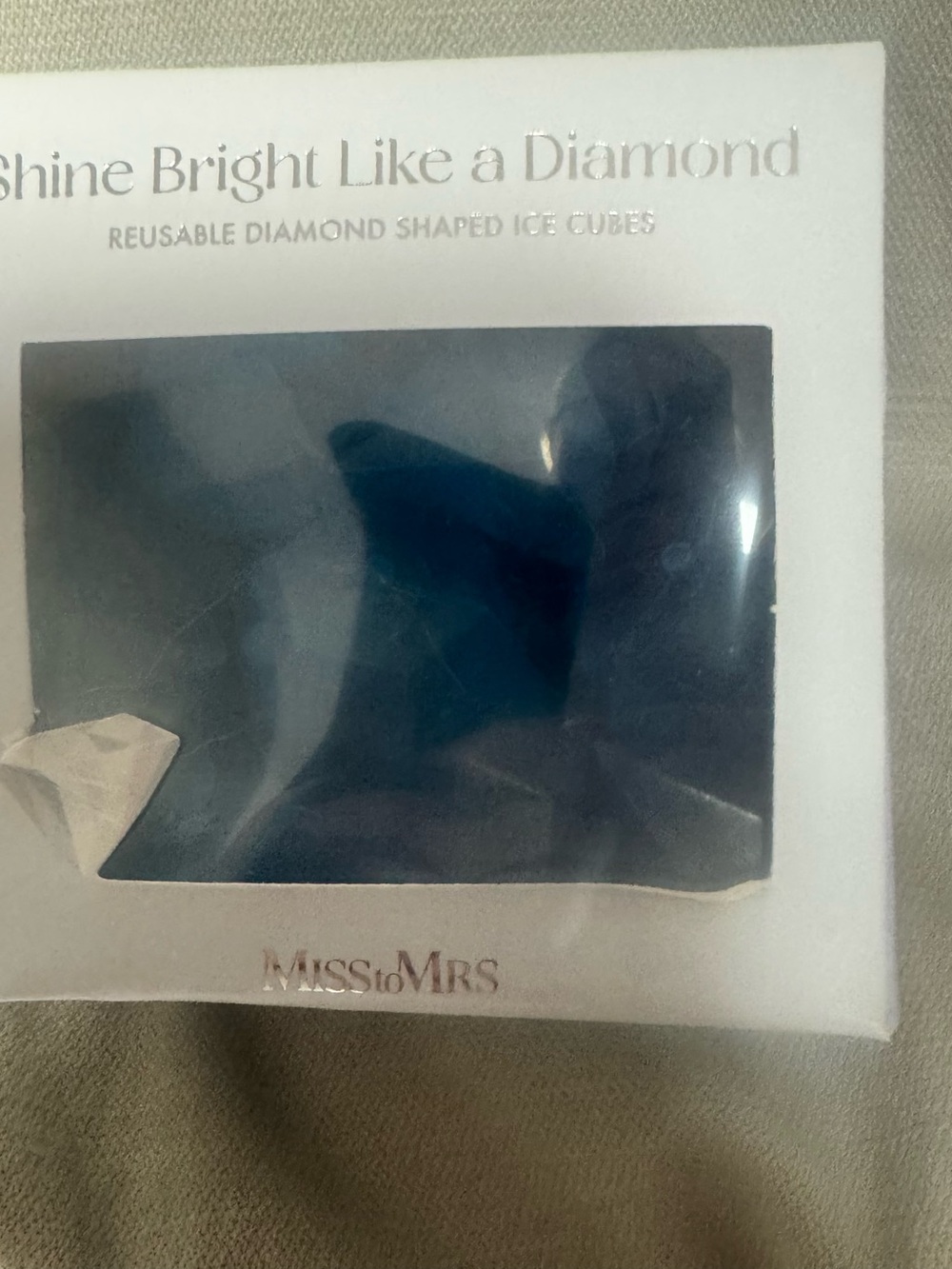 Reusable Diamond-Shaped Ice Cubes - Blue